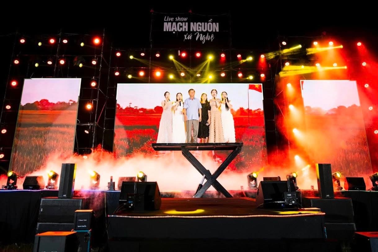Ảnh liveshow Mạch Nguồn Xứ Nghệ 20